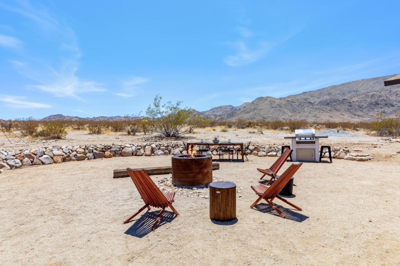 Villa 1 Minute To Joshua Tree National Park, Hot Tub, Stars, Private - The Wkndr Twentynine Palms Esterno foto