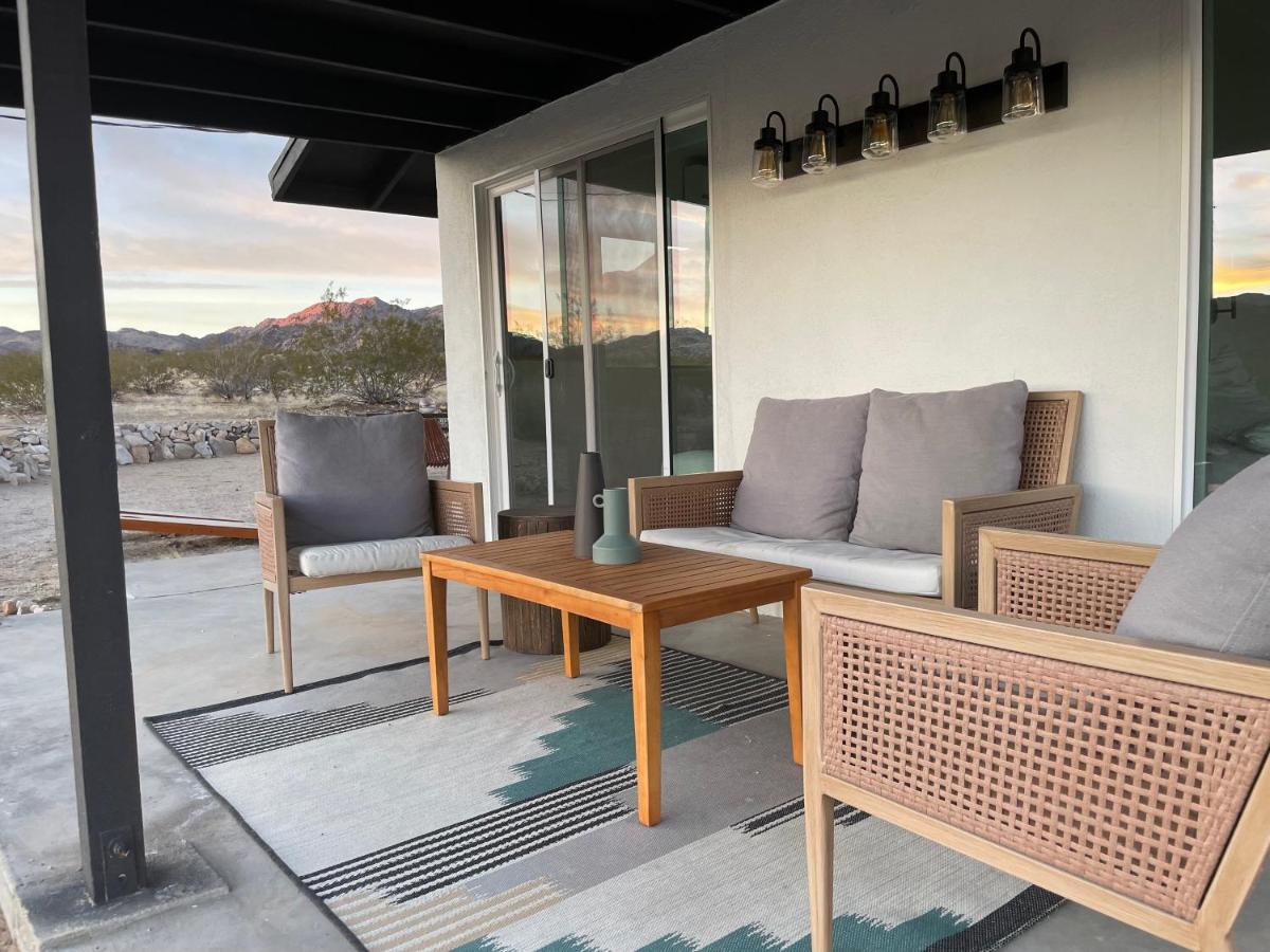 Villa 1 Minute To Joshua Tree National Park, Hot Tub, Stars, Private - The Wkndr Twentynine Palms Esterno foto